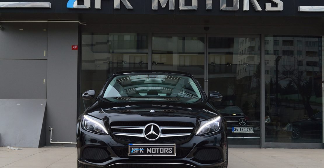 Lüks araç kiralama: seyahatinize şıklık katmanın yolu